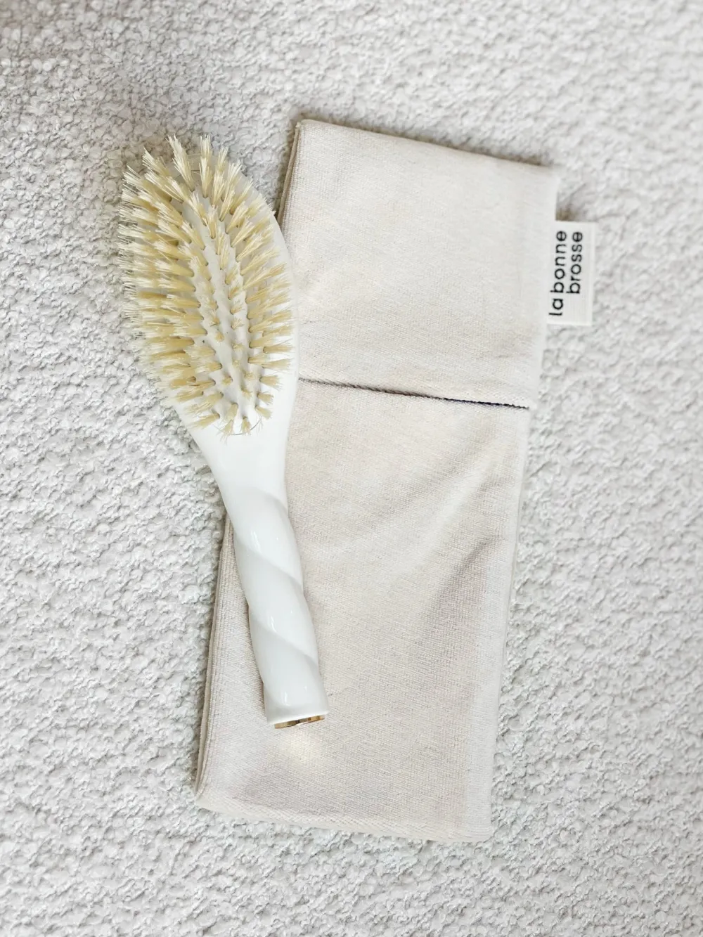 La Bonne Brosse Our Hair Brushes | Our Baby Hair Brushes*N.06 The Baby Hair Brush MY FIRST BRUSH Creamy White