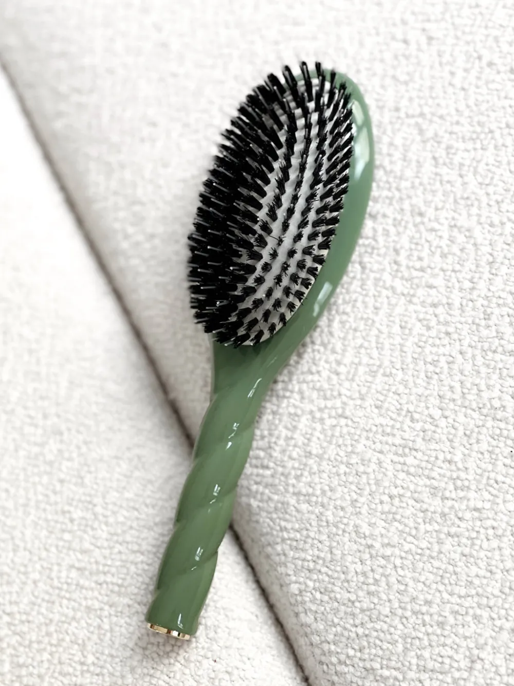 La Bonne Brosse Our Hair Brushes*N.02 The Care & Detangling Hair Brush THE ESSENTIAL Almond Green