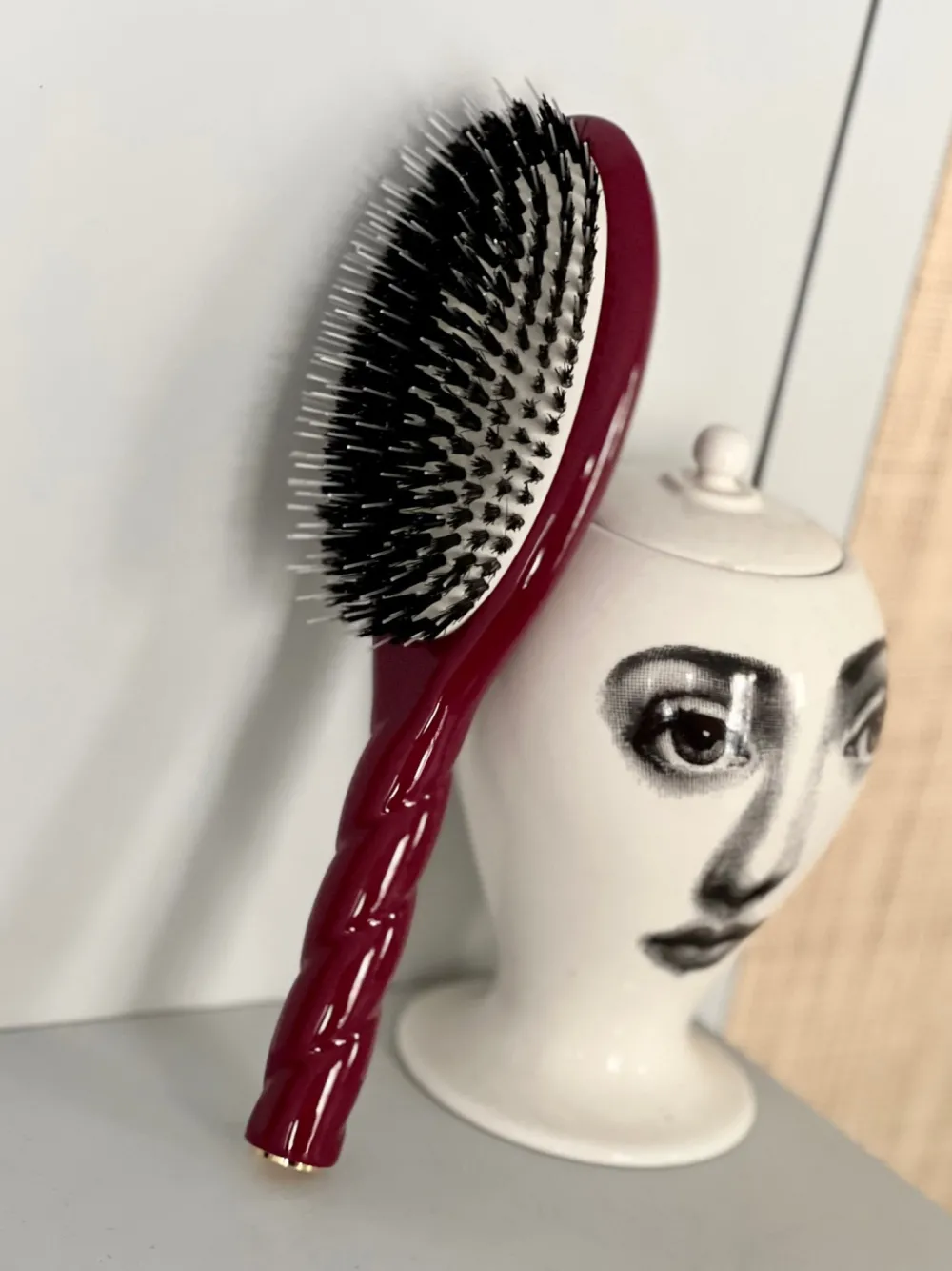 La Bonne Brosse Our Hair Brushes*N.02 The Care & Detangling Hair Brush THE ESSENTIAL Cherry Red