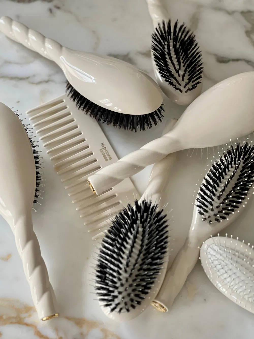 La Bonne Brosse Our Hair Brushes*N.02 The Care & Detangling Hair Brush THE ESSENTIAL Creamy White