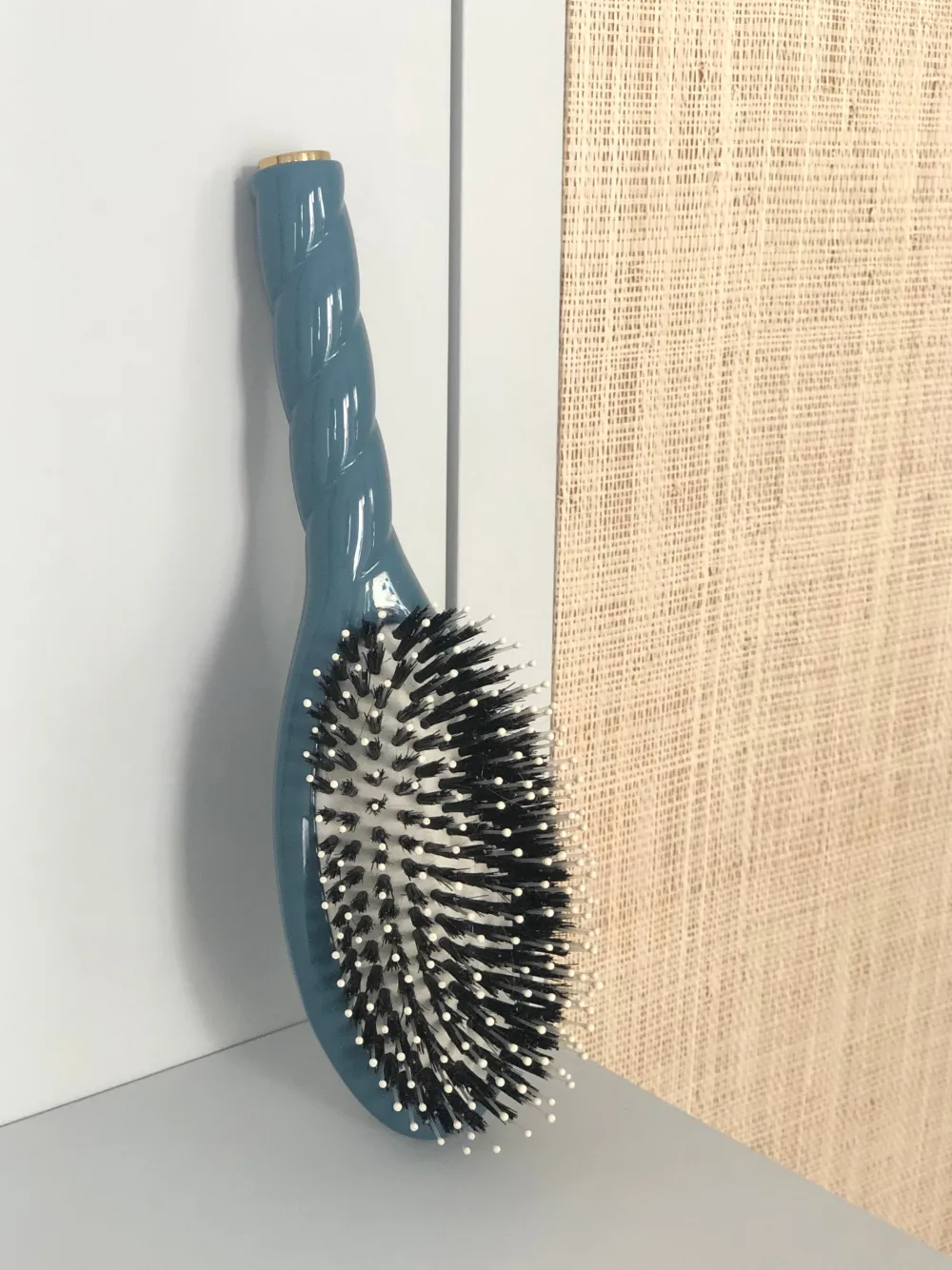 La Bonne Brosse Our Hair Brushes*N.03 The Gentle Scalp Care Hair Brush THE ESSENTIAL SOFTNESS Blue