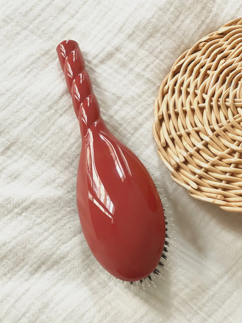 La Bonne Brosse Our Hair Brushes*N.03 The Gentle Scalp Care Hair Brush THE ESSENTIAL SOFTNESS Clay Court