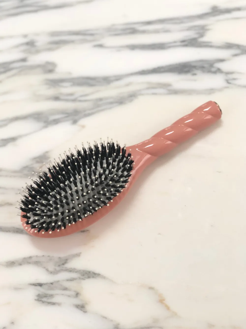 La Bonne Brosse Our Hair Brushes*N.03 The Gentle Scalp Care Hair Brush THE ESSENTIAL SOFTNESS Coral