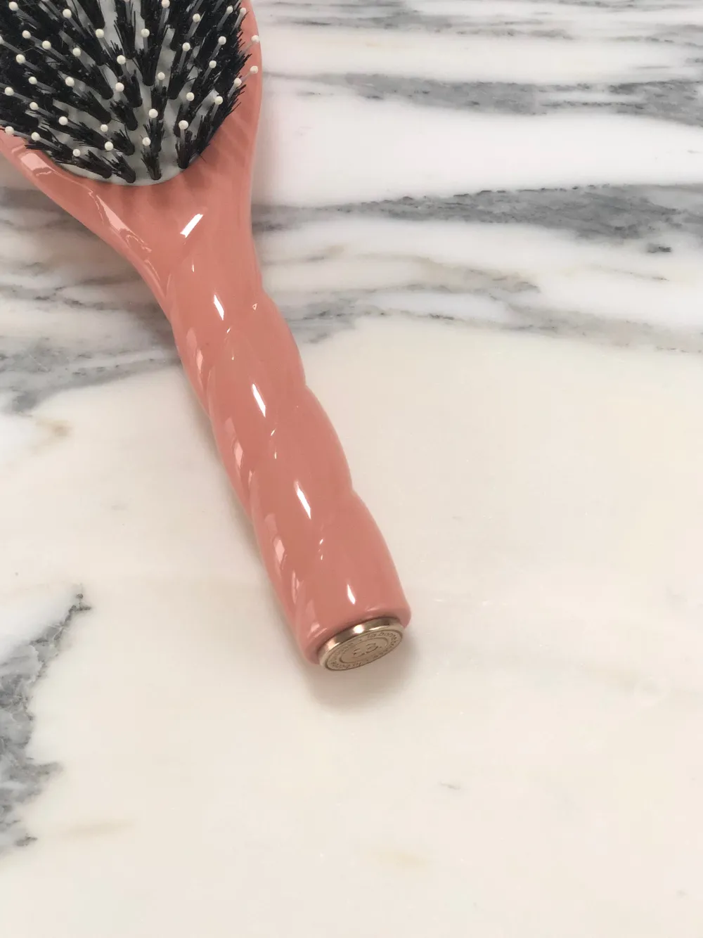 La Bonne Brosse Our Hair Brushes*N.03 The Gentle Scalp Care Hair Brush THE ESSENTIAL SOFTNESS Coral