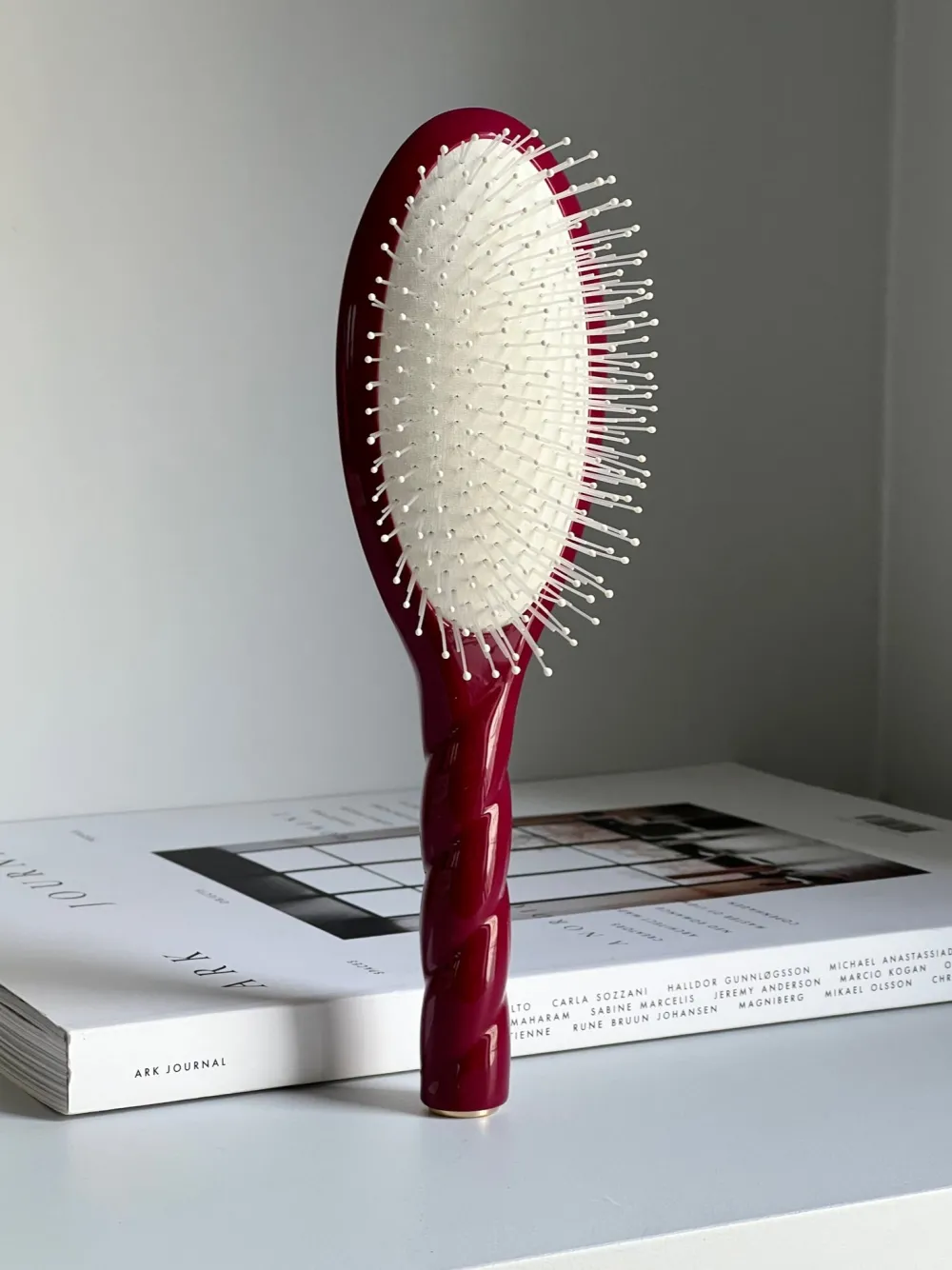 La Bonne Brosse Our Hair Brushes*N.04 The Massaging Detangling Hair Brush THE MIRACLE Cherry Red