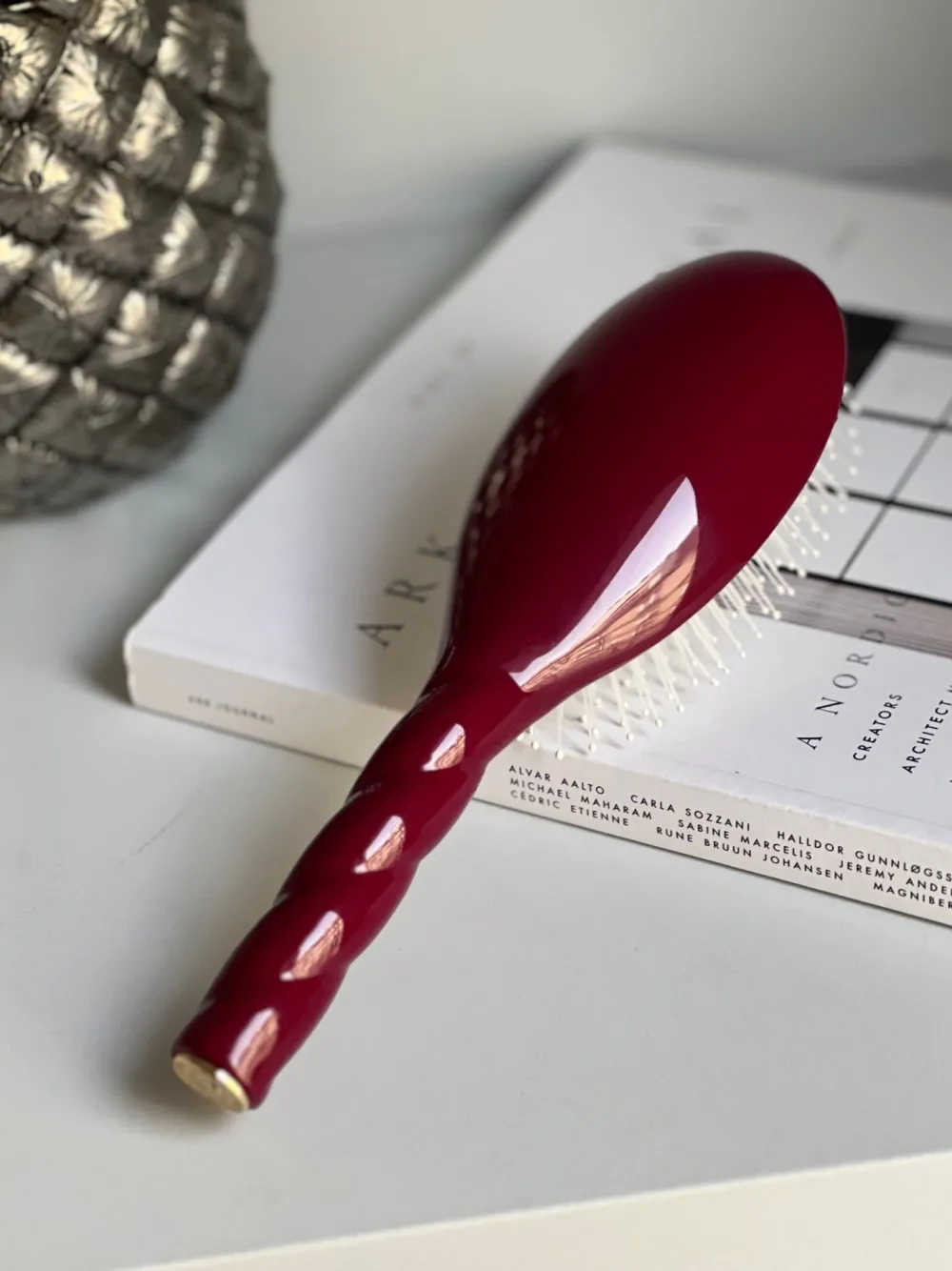La Bonne Brosse Our Hair Brushes*N.04 The Massaging Detangling Hair Brush THE MIRACLE Cherry Red