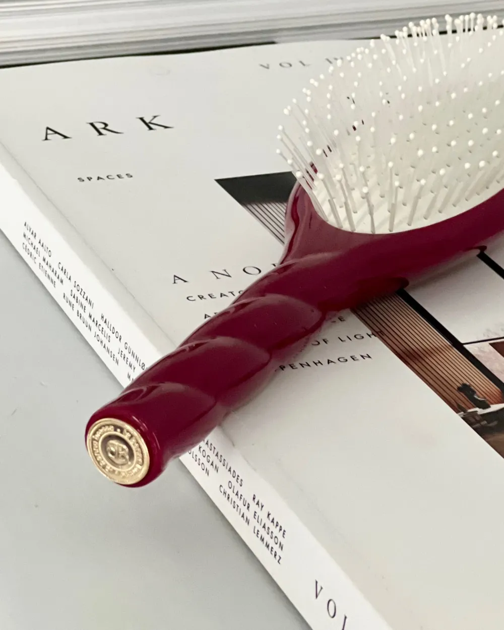 La Bonne Brosse Our Hair Brushes*N.04 The Massaging Detangling Hair Brush THE MIRACLE Cherry Red