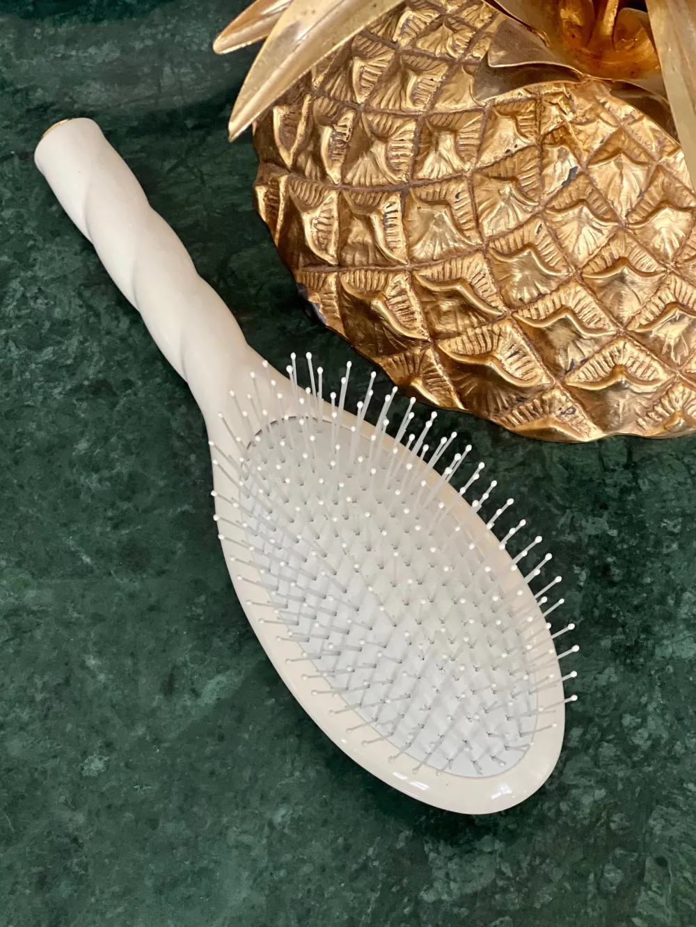 La Bonne Brosse Our Hair Brushes*N.04 The Massaging Detangling Hair Brush THE MIRACLE Creamy White