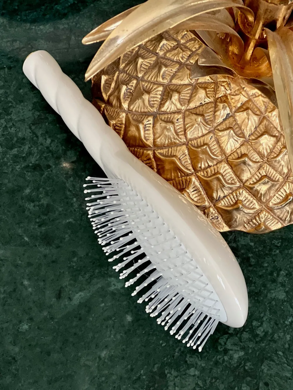 La Bonne Brosse Our Hair Brushes*N.04 The Massaging Detangling Hair Brush THE MIRACLE Creamy White