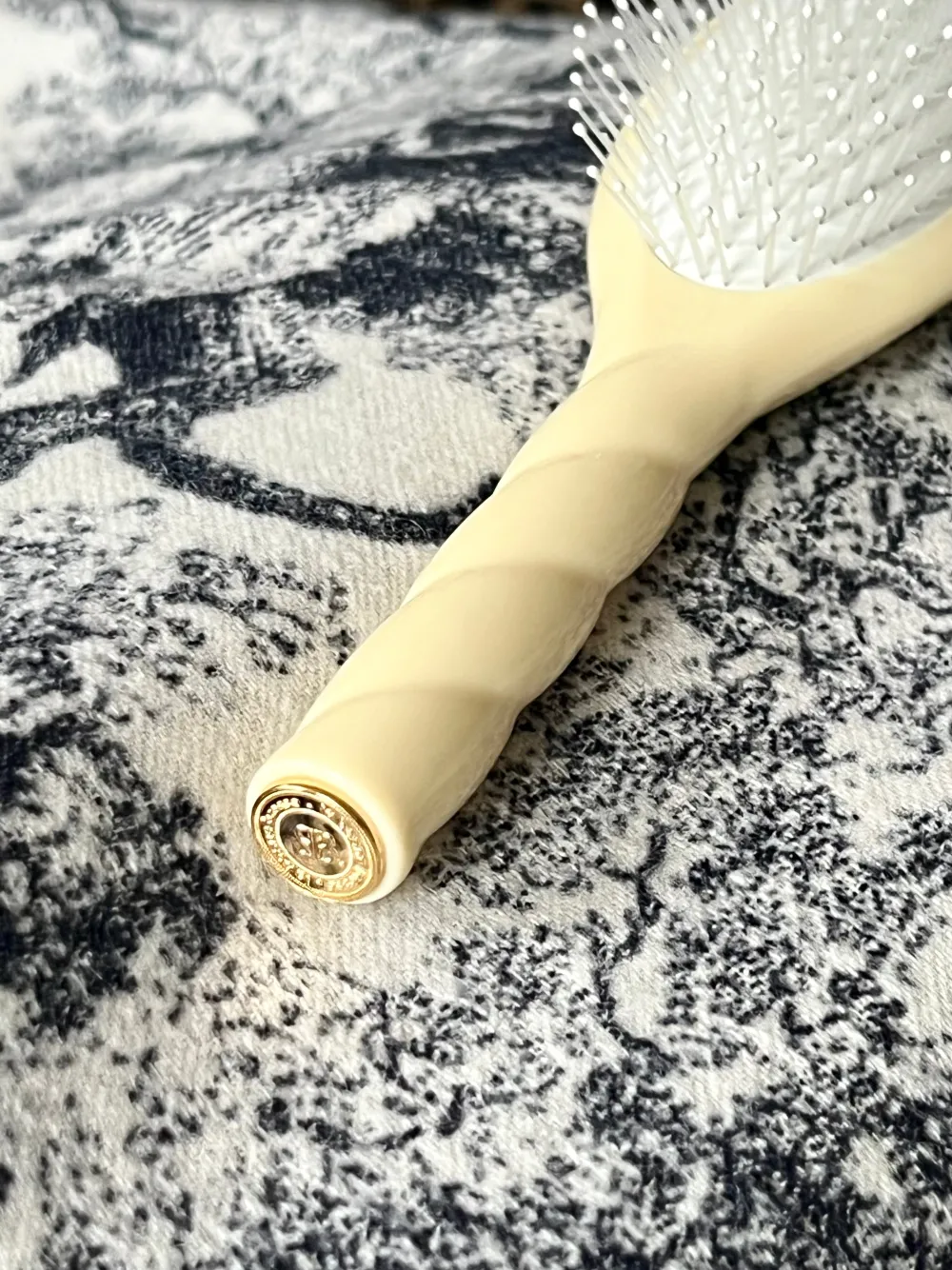 La Bonne Brosse Our Hair Brushes | Our Cair Ritual*N.04 The Massaging Detangling Hair Brush THE MIRACLE Ivory Cair