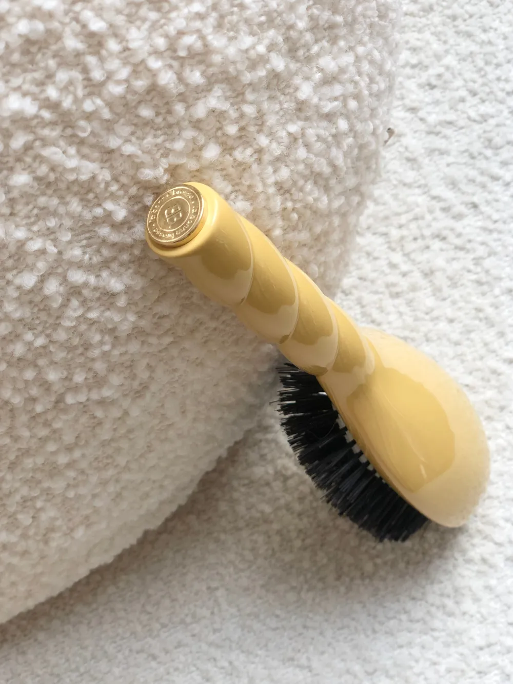La Bonne Brosse Our Hair Brushes*N.01 The Shine & Care Hair Brush THE UNIVERSAL Saffron Yellow