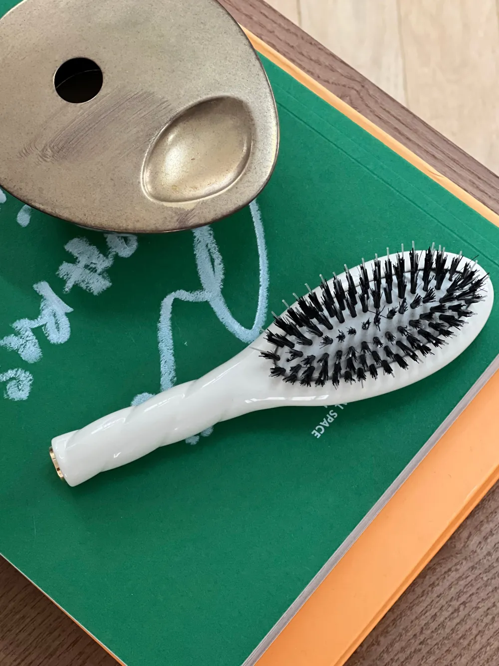 La Bonne Brosse Our Hair Brushes | Our Small Brushes*N.02 The Small Care & Detangling Hair Brush THE ESSENTIAL Creamy White