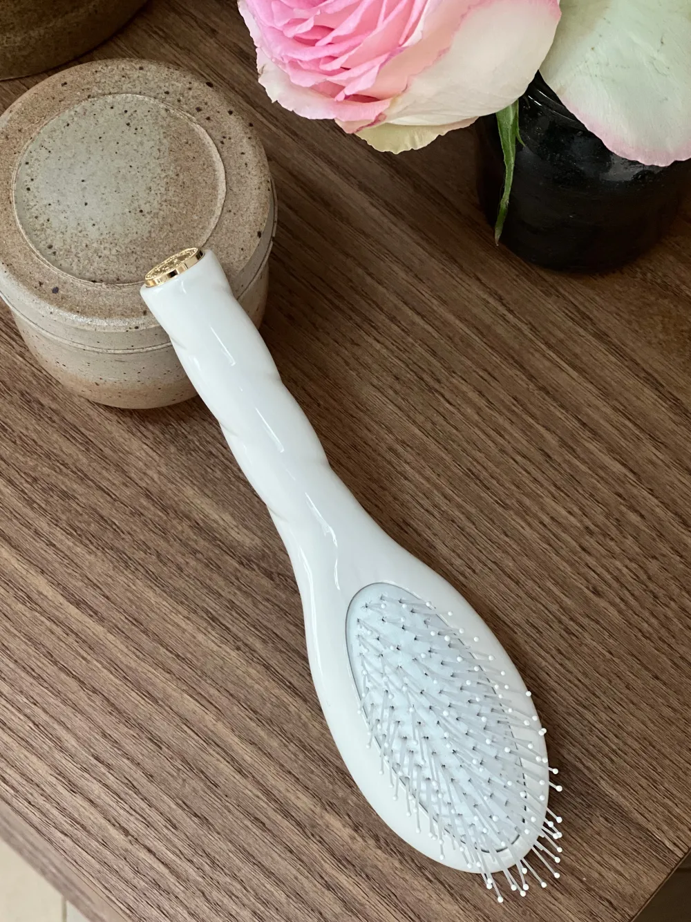 La Bonne Brosse Our Hair Brushes | Our Small Brushes*N.04 The Small Massaging Detangling Hair Brush THE MIRACLE Creamy White