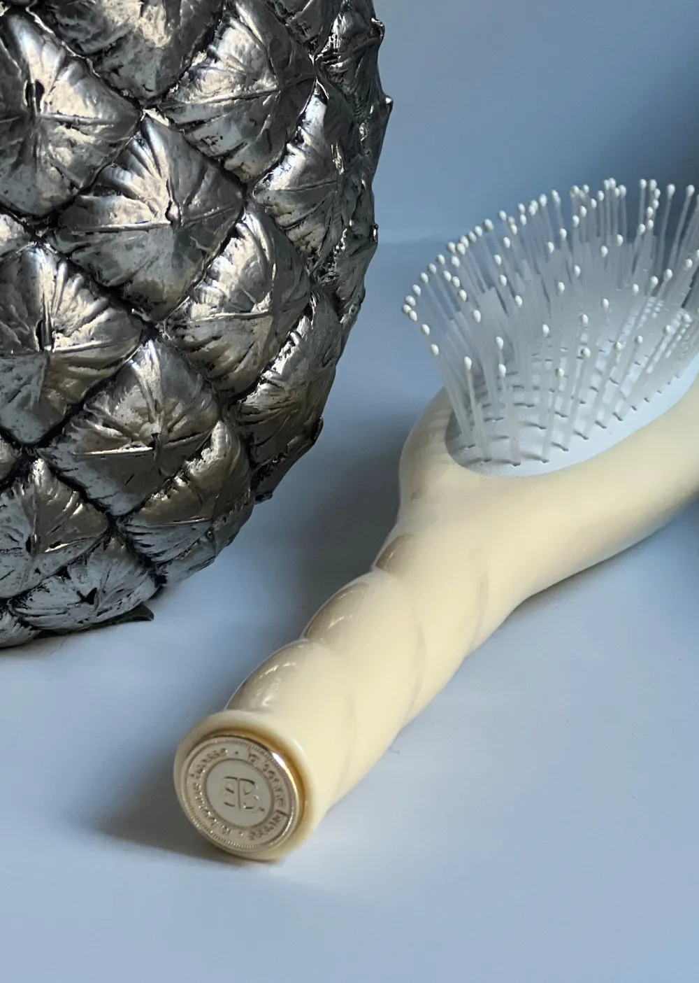 La Bonne Brosse Our Hair Brushes | Our Small Brushes*N.04 The Small Massaging Detangling Hair Brush THE MIRACLE Ivory Cair