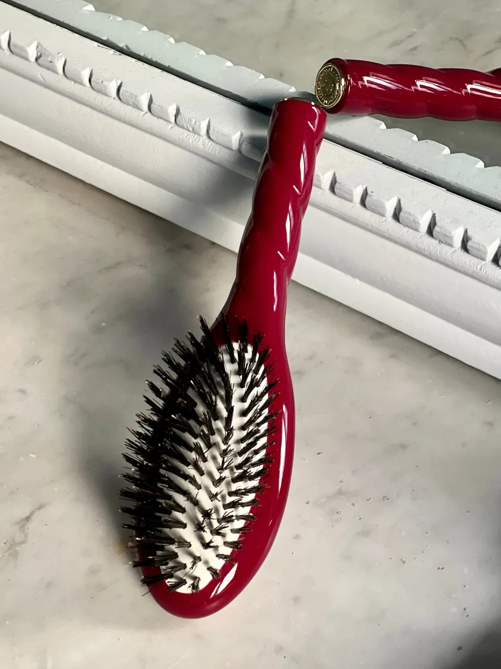 La Bonne Brosse Our Hair Brushes | Our Small Brushes*N.01 The Small Shine & Care Hair Brush THE UNIVERSAL Cherry Red