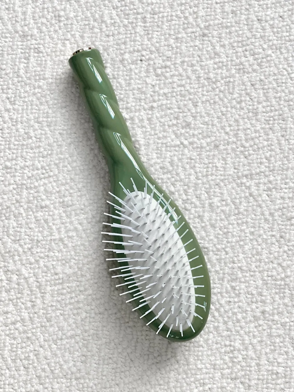 La Bonne Brosse Our Hair Brushes | Our Small Brushes*N.07 The Small Stimulating & Detangling Hair Brush THE INTENSE Almond Green