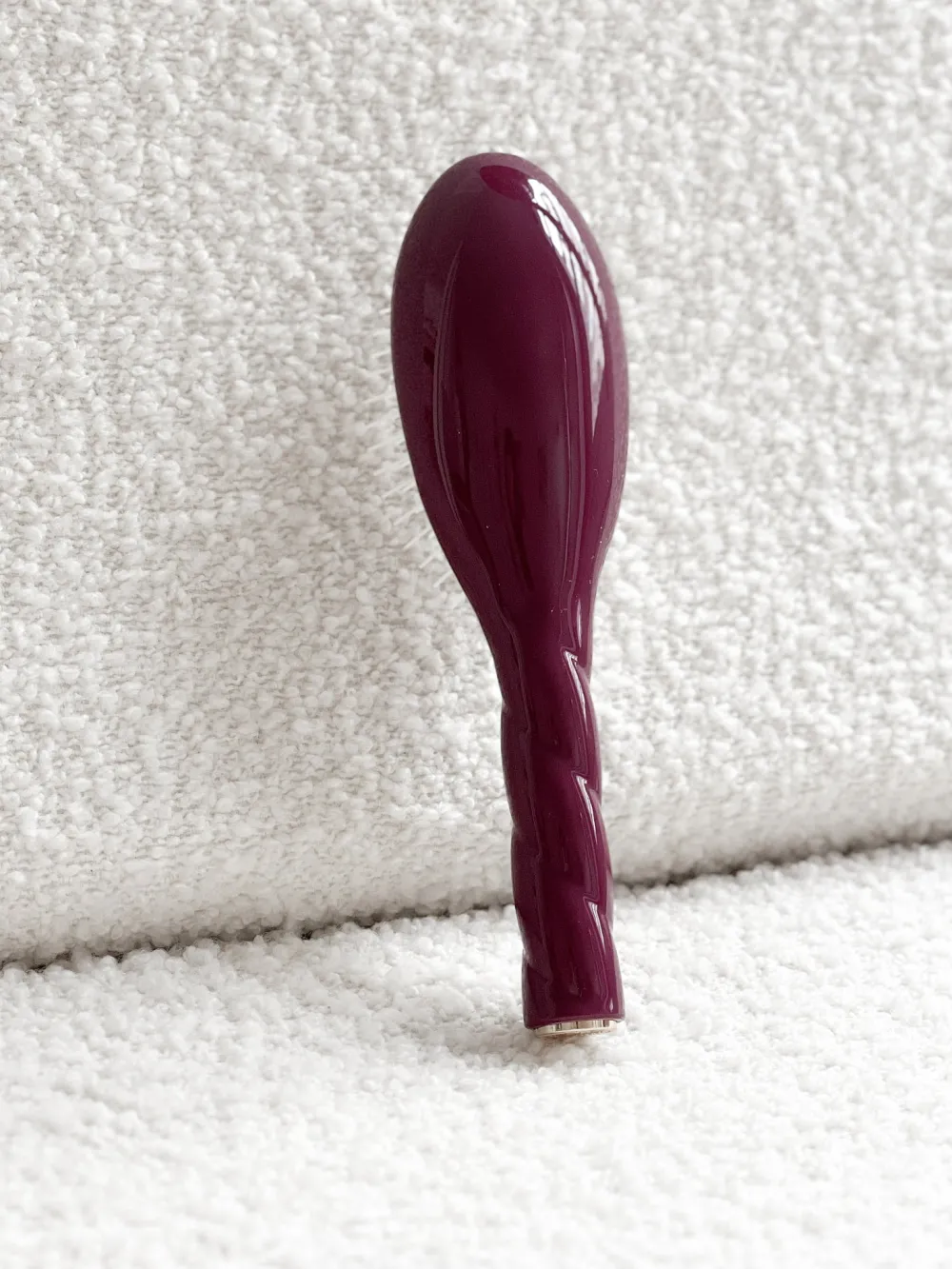La Bonne Brosse Our Hair Brushes | Our Small Brushes*N.07 The Small Stimulating & Detangling Hair Brush THE INTENSE Cherry Red