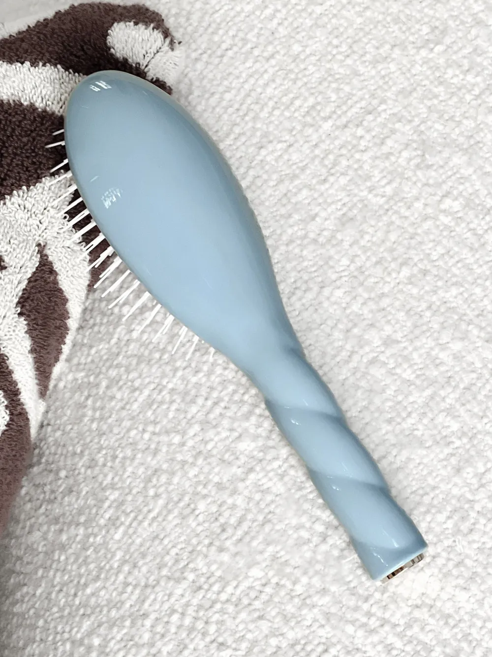 La Bonne Brosse Our Hair Brushes | Our Small Brushes*N.07 The Small Stimulating & Detangling Hair Brush THE INTENSE Light Blue
