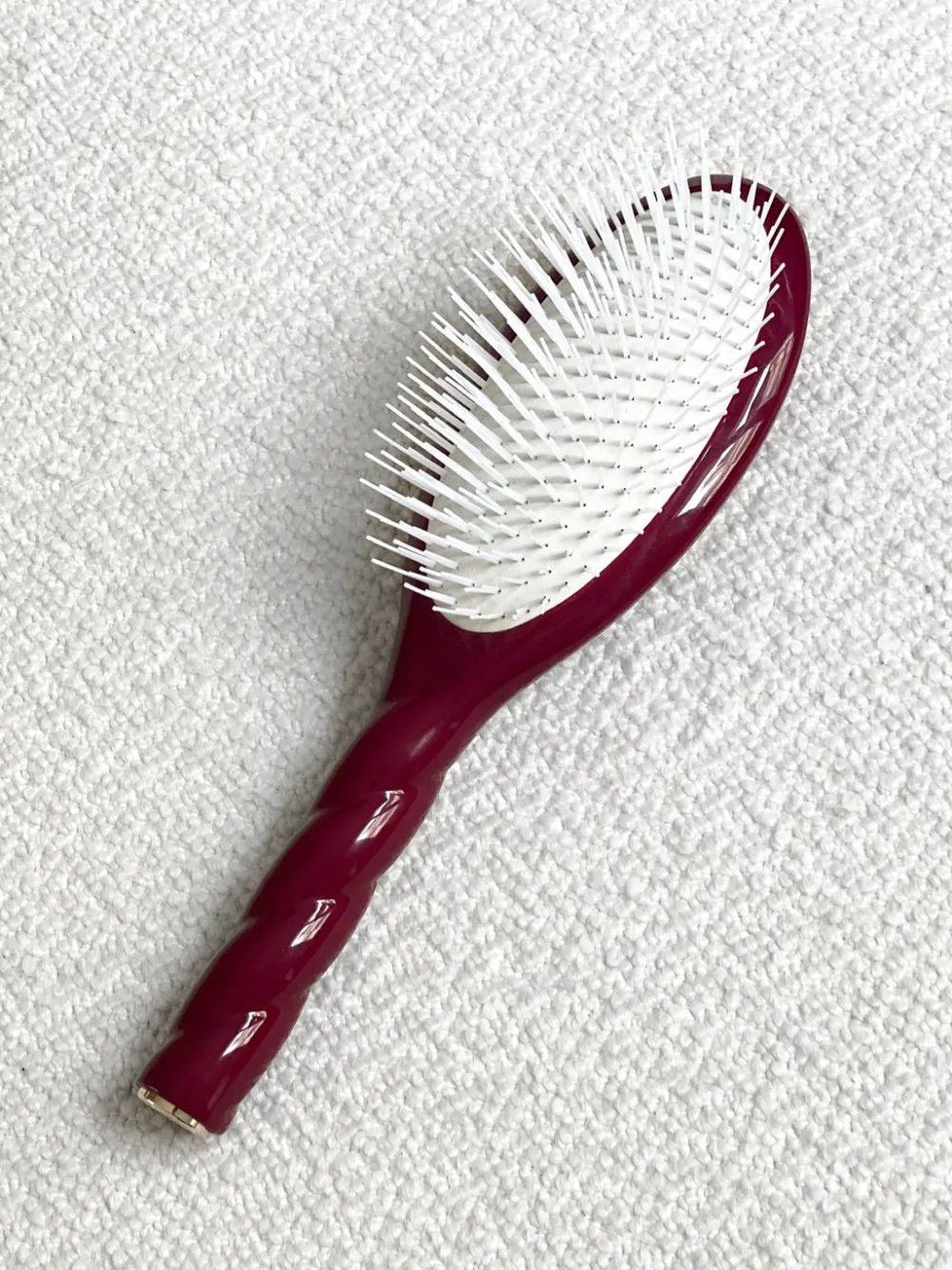 La Bonne Brosse Our Hair Brushes*N.07 The Stimulating & Detangling Hair Brush THE INTENSE Cherry Red