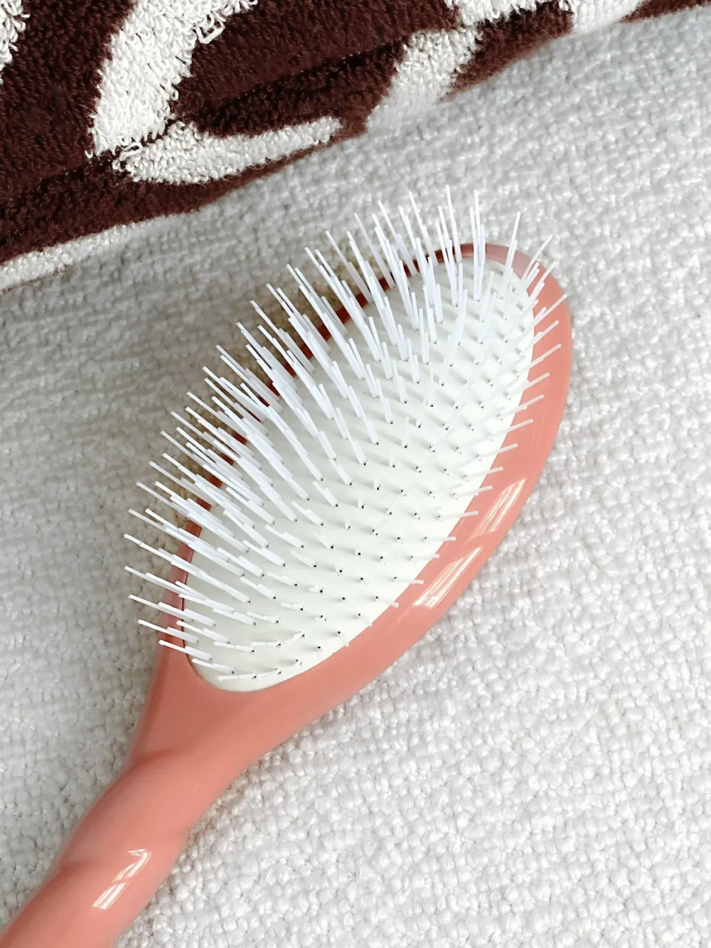 La Bonne Brosse Our Hair Brushes*N.07 The Stimulating & Detangling Hair Brush THE INTENSE Coral