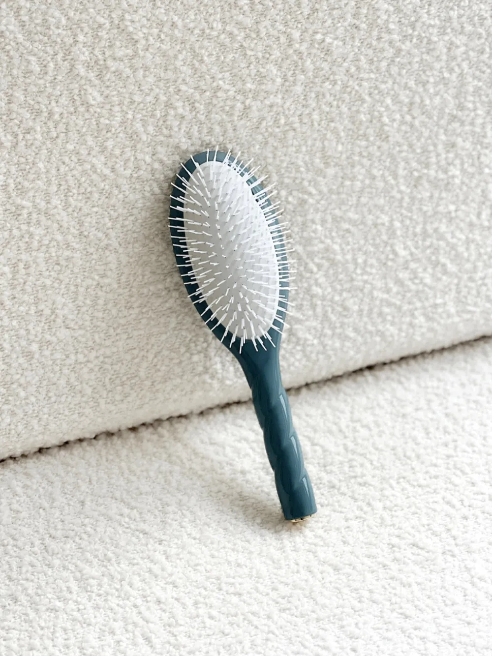 La Bonne Brosse Our Hair Brushes*N.07 The Stimulating & Detangling Hair Brush THE INTENSE Ink Blue