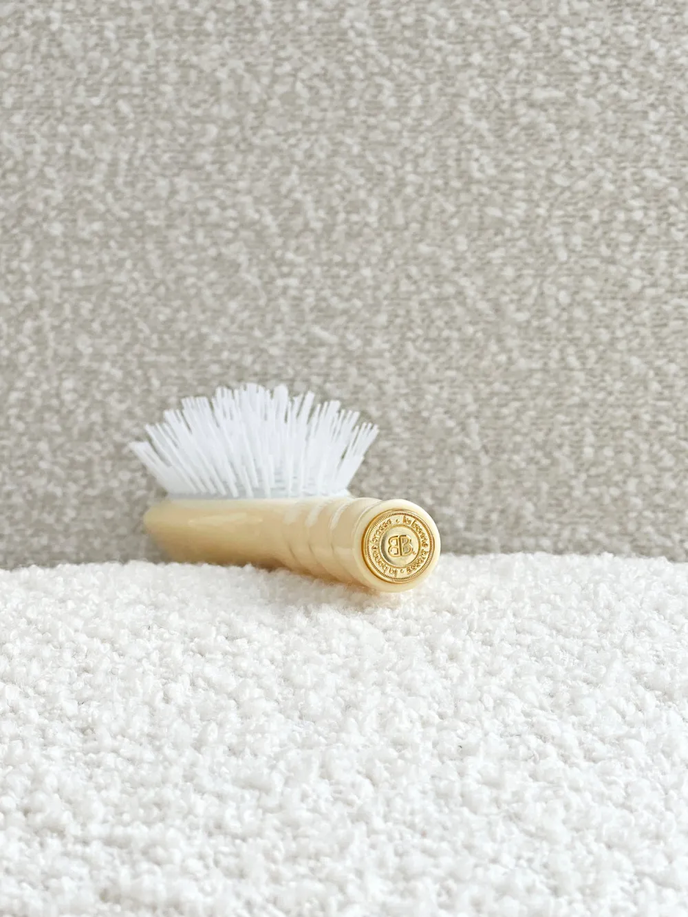 La Bonne Brosse Our Hair Brushes | Our Cair Ritual*N.07 The Stimulating & Detangling Hair Brush THE INTENSE Light Ivory