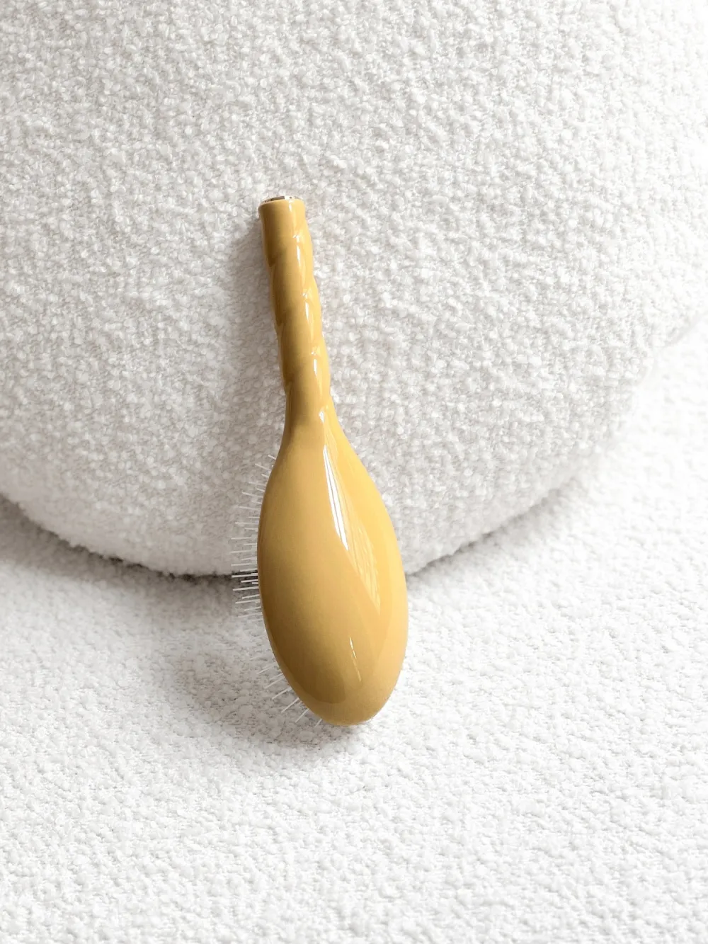 La Bonne Brosse Our Hair Brushes*N.07 The Stimulating & Detangling Hair Brush THE INTENSE Saffron Yellow