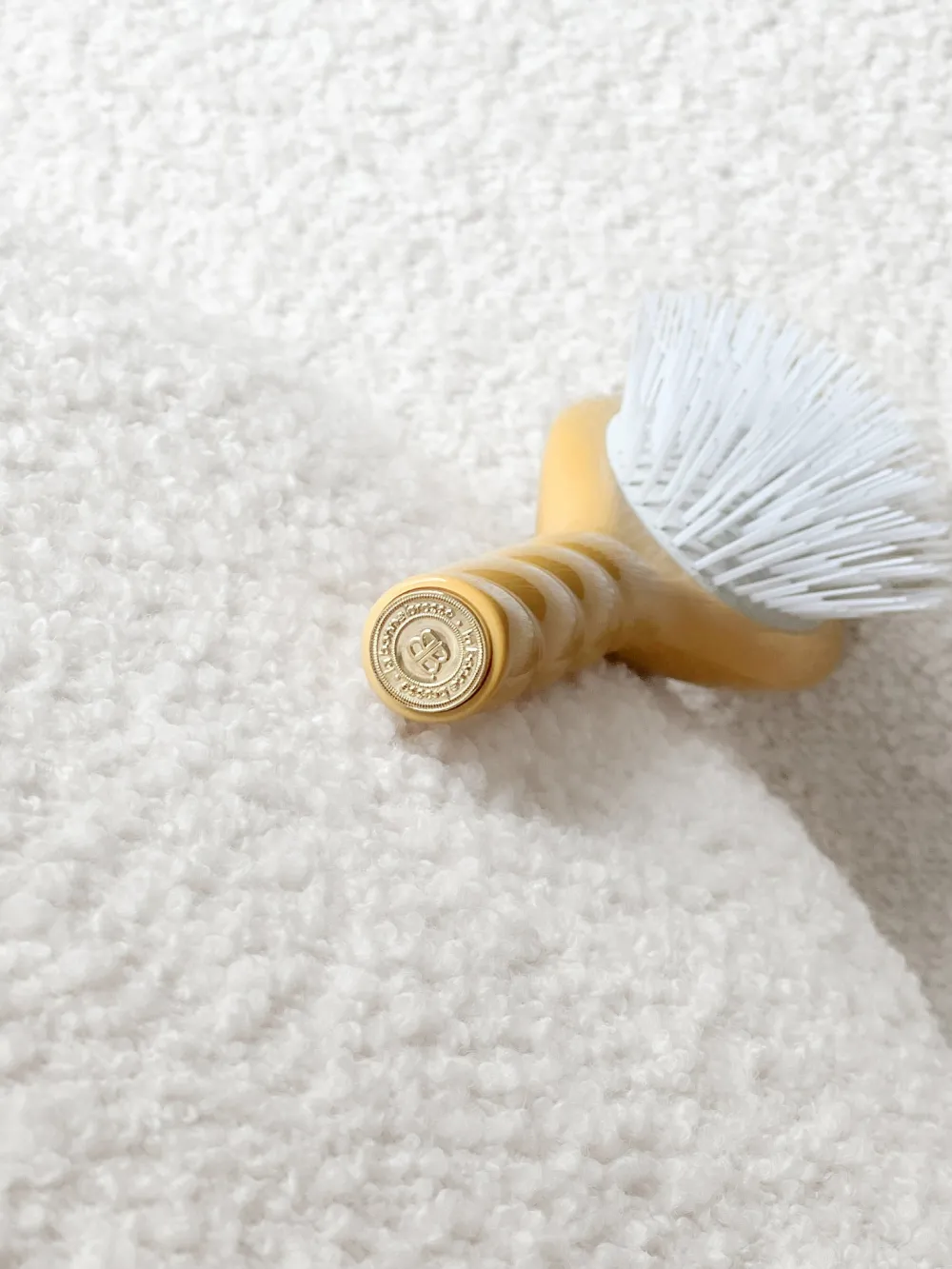 La Bonne Brosse Our Hair Brushes*N.07 The Stimulating & Detangling Hair Brush THE INTENSE Saffron Yellow