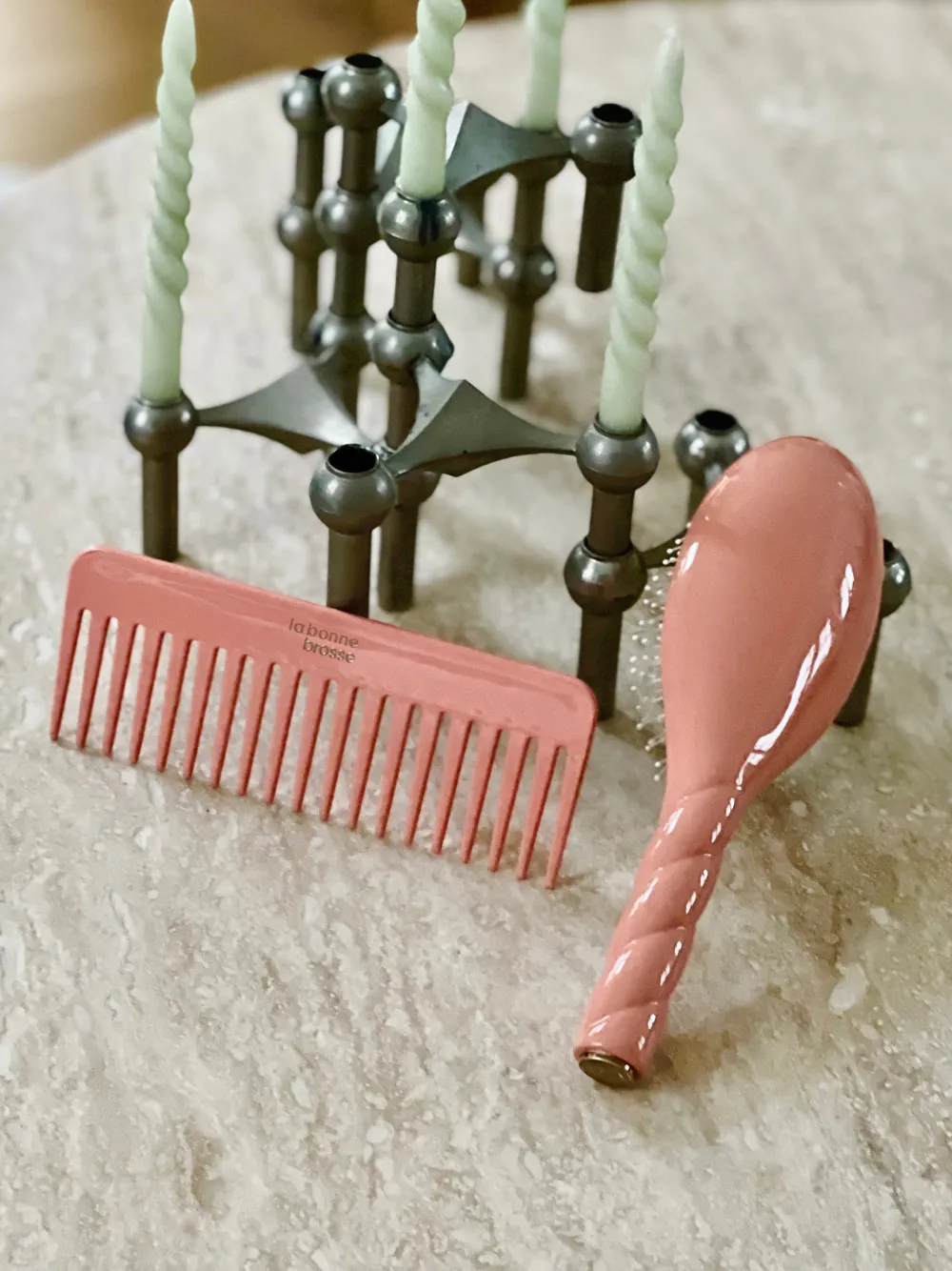 La Bonne Brosse Our Detangling Combs*The Large Detangling Comb in Acetate Coral