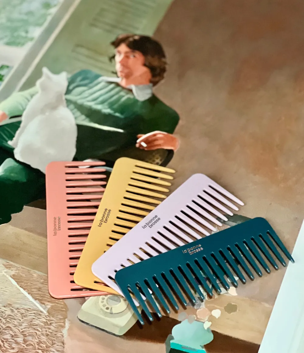 La Bonne Brosse Our Detangling Combs*The Large Detangling Comb in Acetate Coral